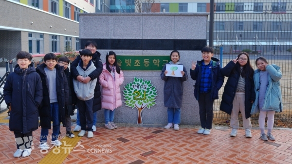 솔빛초 학생단체사진