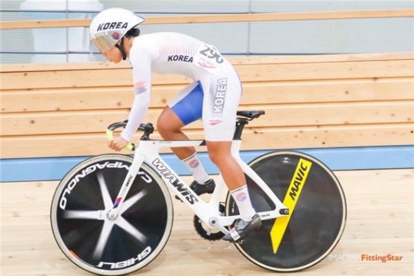 작년 12월 무릎수술 후 스포츠과학센터의 컨디셔닝 프로그램으로 재활에 성공(제100회 전국체전 금메달 2개, 은메달 1개)한 김하은(대전체고, 자전거)선수