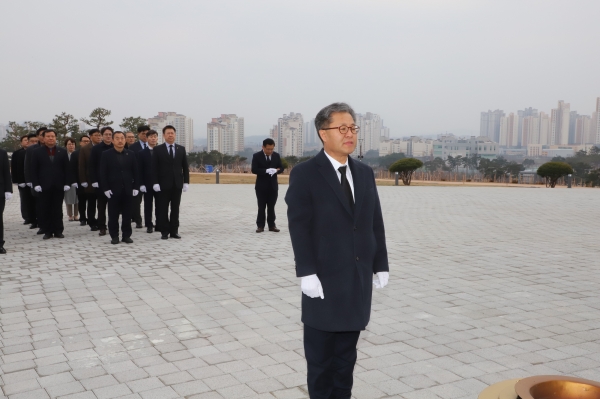 신년 보훈공원 충혼탐 참배
