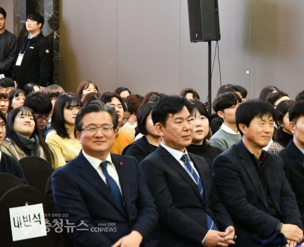 (좌측부터) 정용래 유성구청장, 송행수 중구 국회의원 예비후보, 성광진 대전교육연구소장