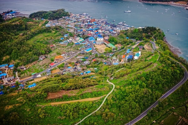 동백꽃 필 무렵 촬영지인 오천항 전경.