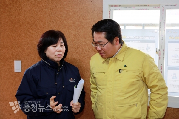 김영애 의장이 신종 코로나바이러스 감염증 대책 상황설명을 듣고 감염병 확산방지에 총력을 기울여 줄 것을 주문했다.