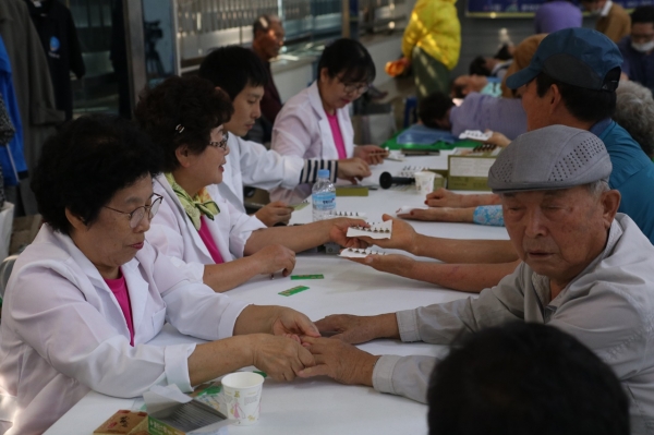 한방진료 재능나눔 활동