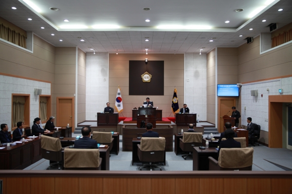지난 금산군의회 모습