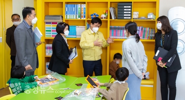 긴급 돌봄 현장 점검 나선 최교진 세종시교육감