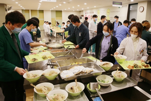 코로나19 위기극복 삼계탕 중식 이벤트 진행