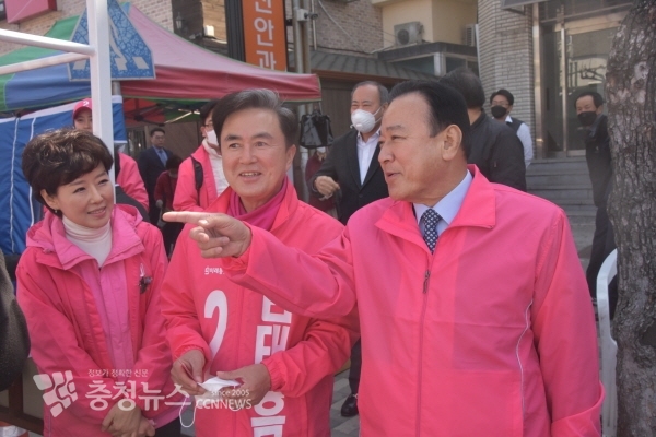 이익선 전 기상캐스터, 김태흠 후보, 이완구 전 총리