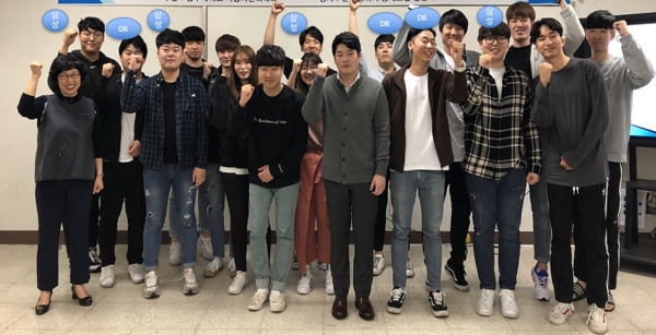 자동차시스템공학전공 학생들