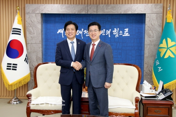 조승래 민주당 대전시당위원장, 허태정 대전시장