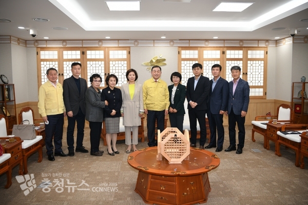 예산군 적극행정지원위원회 위원 위촉식