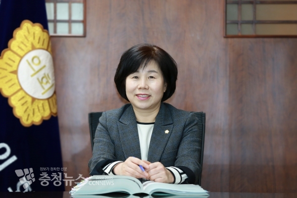 김영애 아산시의회 의장 / 충청뉴스 최형순 기자