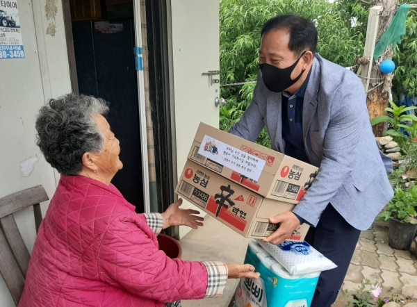 영평사 위문품 전달