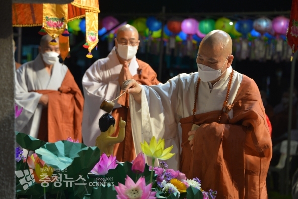 광원 환성 주지 스님 욕불의식