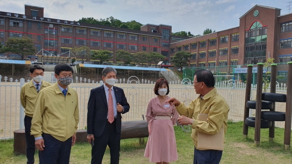 이해용 교육장, 유‧초‧중학교 학교 의견 수렴 및 컨설팅