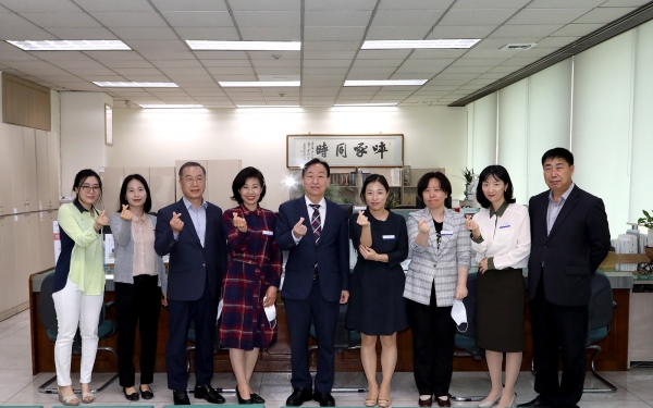 설동호 교육감, 민원담당 공무원과 간담회 개최 모습