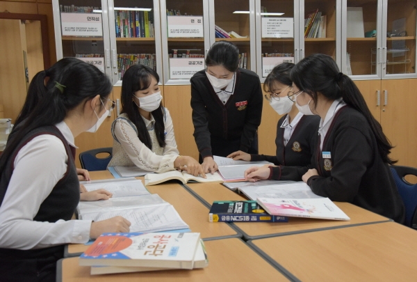 대전여자상업고 취업지도와 준비 모습