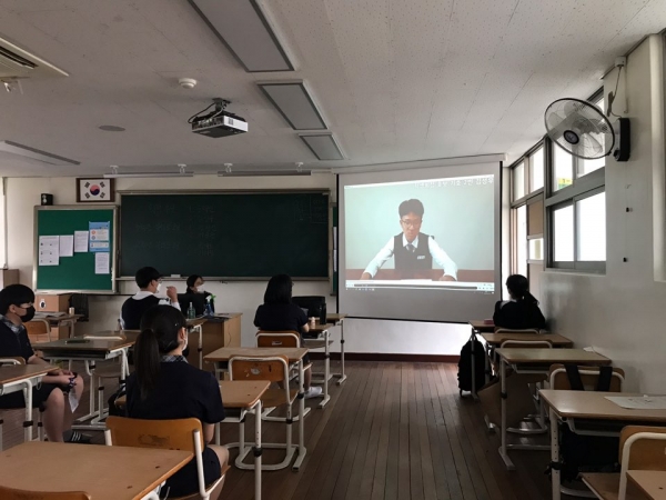 2020 전교회장 및 부회장 선거 홍보 영상 시청 모습