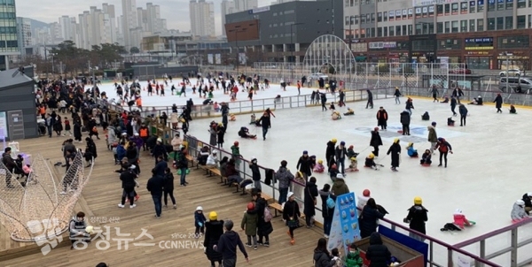 세종시 시청광장 야외스케이트장