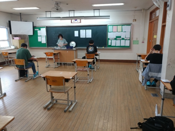 대전교육청, 지방공무원임용 필기시험 시험장 모습