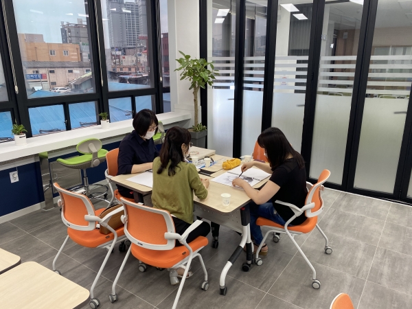 서산시민센터(미술동아리 정기모임 추진장면)