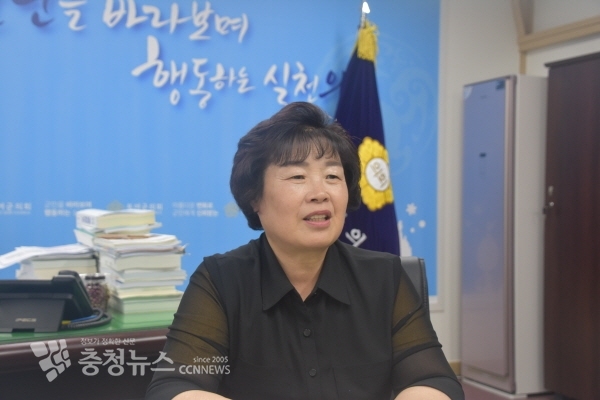 부여군의회 송복섭 의장은 임기를 마치는 소회에 대해 한마디로 "미련은 없다"고 밝혔다. / 조홍기 기자