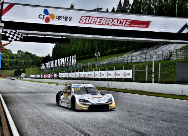 아트라스비엑스 모터스포츠 김종겸 선수 차량
