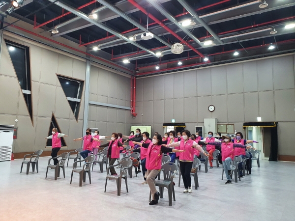 100건강공동체 만들기 프로그램 진행 모습