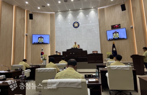 이승구 의장이 제261회 임시회 개회사를 통해 "의원 상호간 대화합이 필요하다"고 말했다.