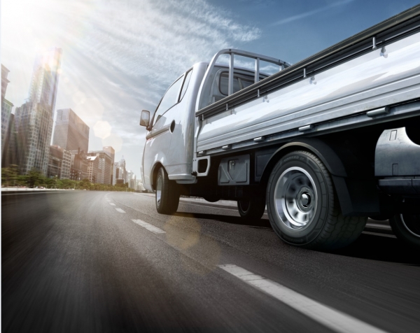 한국타이어 소형트럭용 후륜타이어 ‘밴트라 드라이브 포지션’