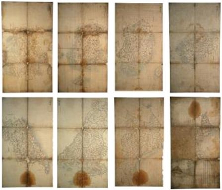 (윗줄 왼쪽부터) 경기부충청도, 전라도, 경상도, 황해도 (아랫줄 왼쪽부터) 강원도, 평안도, 함경남도, 함경북도를 담은 동국팔도지도