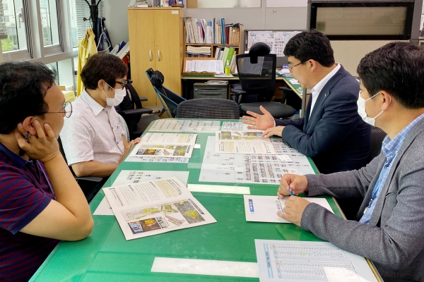 지난 30일 기획재정부를 방문,유형선 문화예산과장 만남