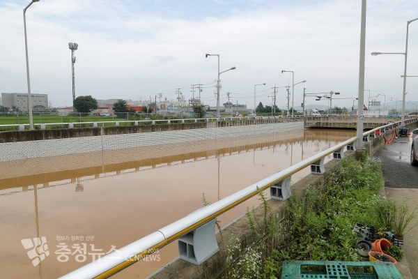 배방읍 남동교차로