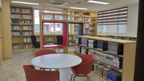 중앙동 작은도서관 내부