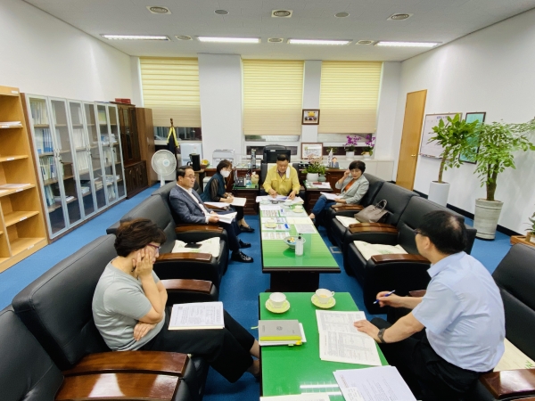 대전시의회 교육위원회 긴급 간담회 모습.