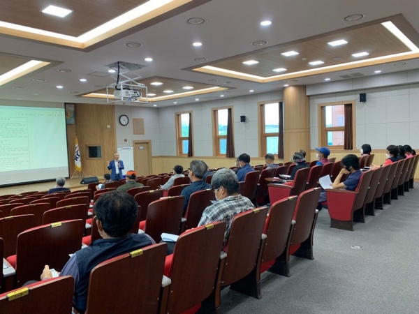 농업회의소 분과회의 장면