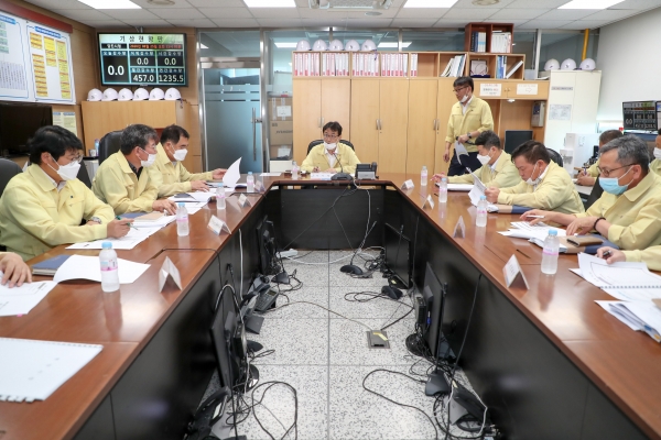 지난 25일 이건호 부시장 주재 태풍 긴급대책회의 모습