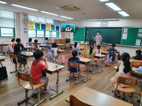 「온·전·ᄒᆞᆫ 한글날개」 개발·보급 (교실이용)