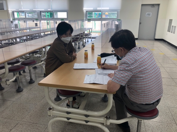 산업보건의가 직접 찾아가는 일대일 맞춤형 건강상담을 9월부터 실시