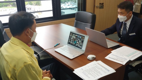 2학기 학교 교육활동의 안정적 운영 지원을 위해 'ZOOM을 활용한 비대면 화상회의' 실시