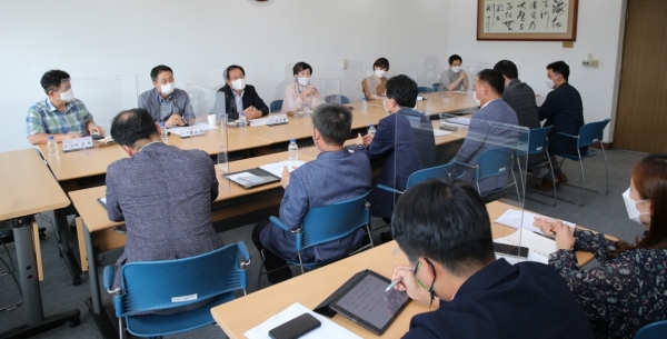 천안시의회 경제산업위 시설관리공단 이사장과의 간담회.