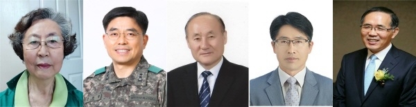 (왼쪽부터)박행순 전남대 명예교수, 신희현 제36사단장, 이성오 금성교회 목사, 신영환 대전MBC 미디어전략국장, 김영호 대전민예총 이사장