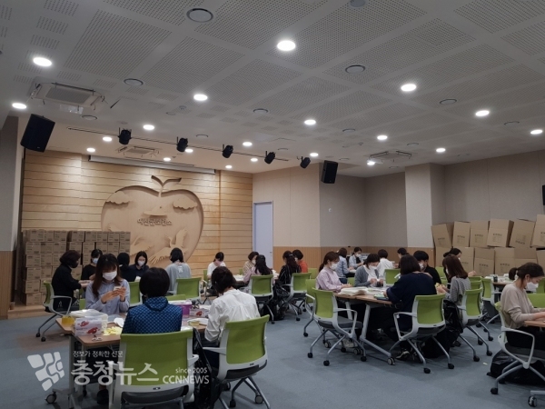 마스크 포장 작업