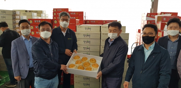 노사대표인 윤상운 본부장과 대전농협노동조합 손명환 위원장이 함께 대전공판장을 방문하여「농산물 제값받기」추진을 위해 책임을 다하고 있는 현장 직원들을 격려했다.