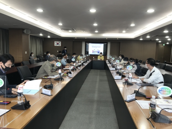 24일 오전 시청 회의실에서 ‘천안시 사회적경제 육성위원회’ 개최