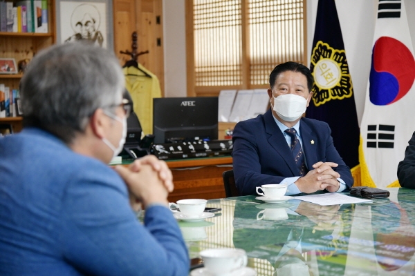 이종운 의장 취임 100일 기자회견