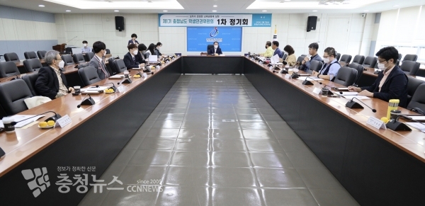 학생인권위원회 회의 사진