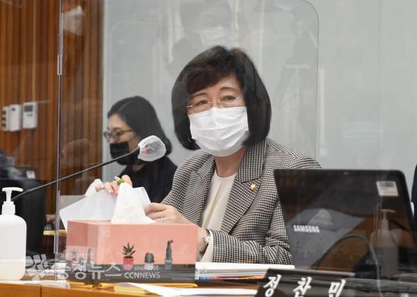 국민의힘 정경희 의원.