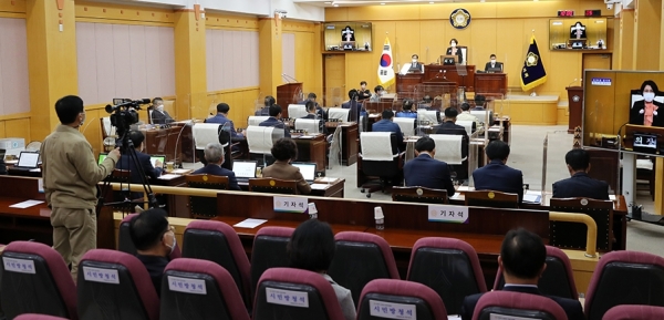 서산시으히ㅚ 제256회 임시회 제5차 본회의.