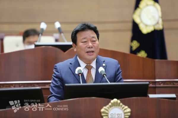 시정질문 하는 허욱 천안시의회 의원