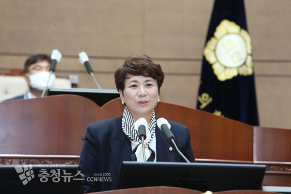 시정질문 하는 박남주 천안시의회 의원